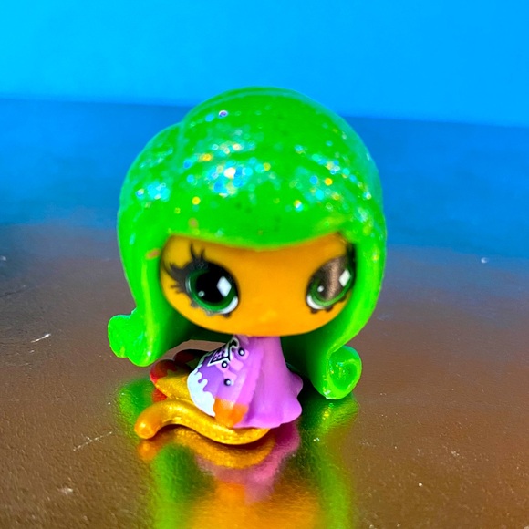 MONSTER HIGH MINIS SERIES 1 JINAFIRE LONG CANDY GHOULS BLIND BAG 1” - Picture 3 of 7